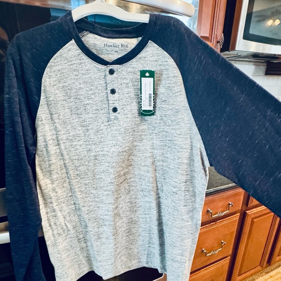 NWT Men's Bundle! 6 Medium Shirts for Price of 1! - Picture 6 of 11